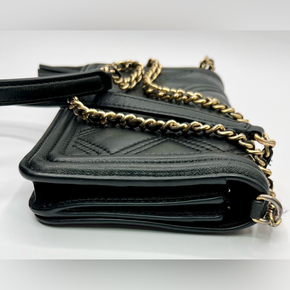 ❌❌ SOLD❌❌ Tory Burch Black Quilted Crossbody Bag with Tassel - Picture 6 of 15